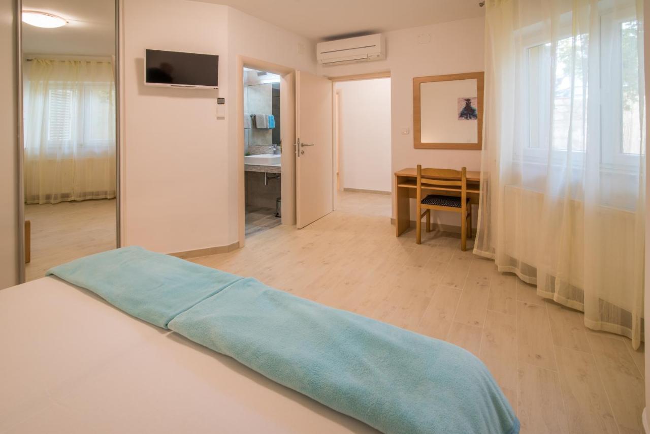 Apartments Bogdanic Krk I Krk Town Extérieur photo